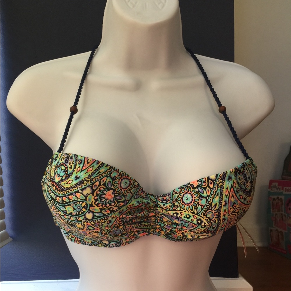New Victoria’s Secret The GetAway Halter Bikini